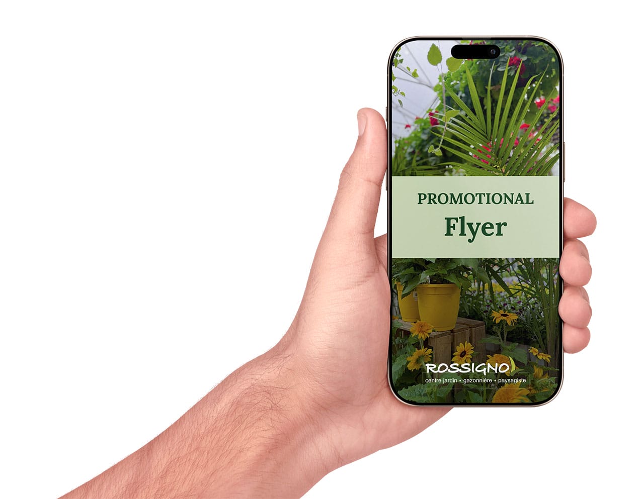 iPhone avec une main présentant la circulaire promotionnelle