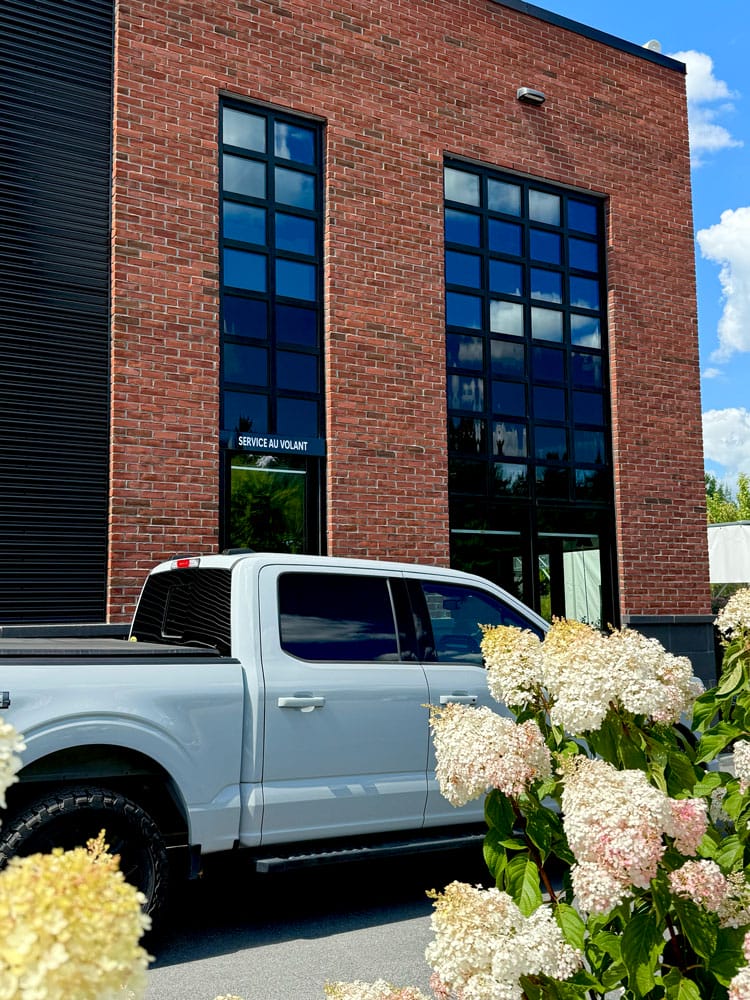 Camion au service de cueillette à Gatineau